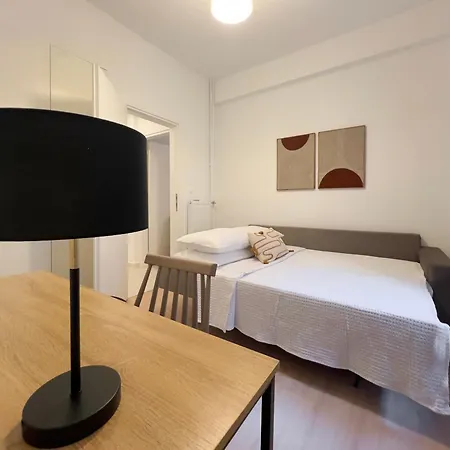 Apartment Roomy In Ilisia