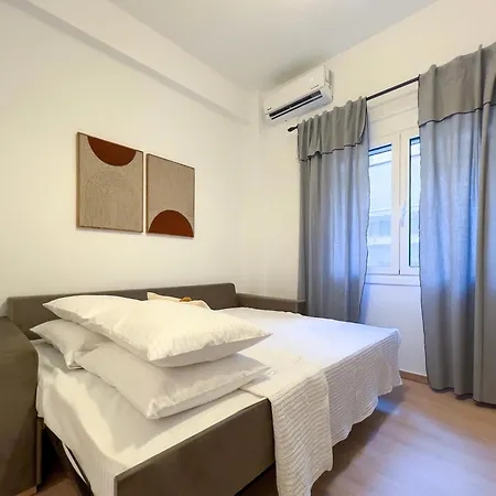 Roomy In Ilisia *