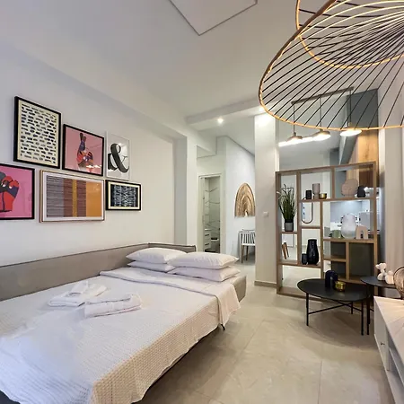 Roomy In Ilisia * Athens