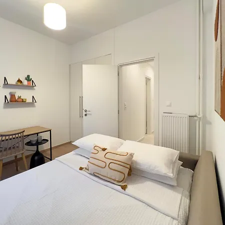 Roomy In Ilisia Apartment Athens