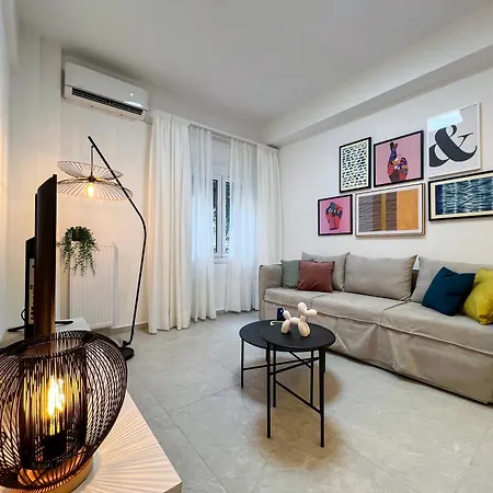 Apartment Roomy In Ilisia